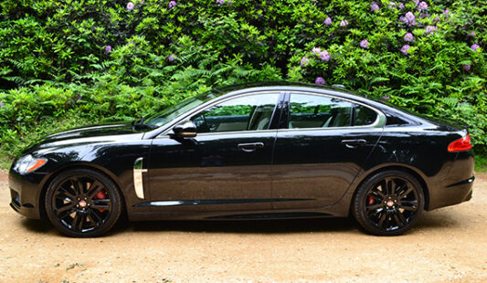 XF-R-Sport-Black-2015-33