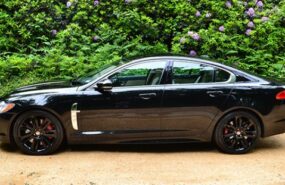 XF-R-Sport-Black-2015-33