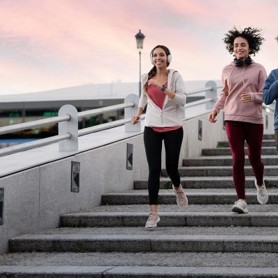 full-shot-women-running-stairs